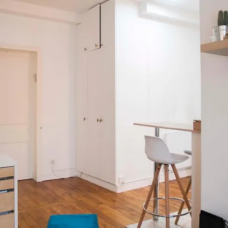 Bright Flat Near Paris * 샤랑통르퐁