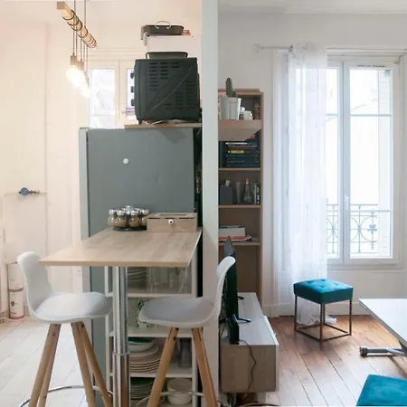 Bright Flat Near Paris 아파트 샤랑통르퐁